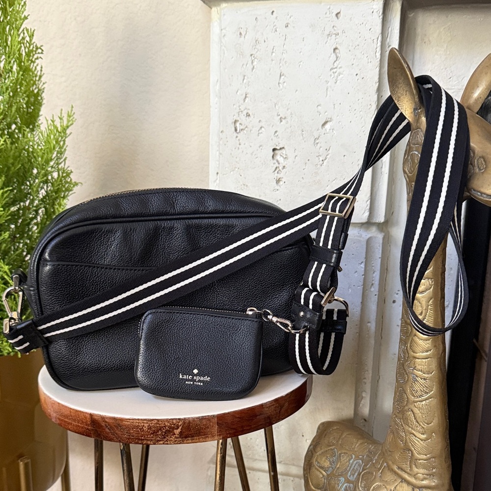 Kate Spade New York Rosie Pebbled Leather Flap Camera Bag. - Picture 3 of 10